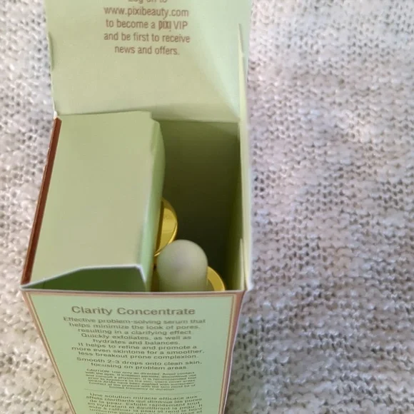 PIXI Clarity Concentrate Salicylic Acid/Probiotics, 30ml/1.0fl oz - Picture 4 of 9